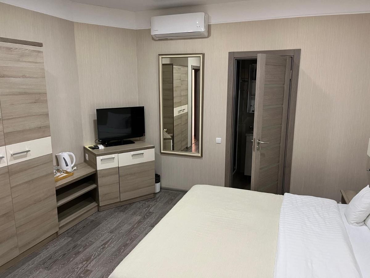Elite Hotel Balti Buitenkant foto