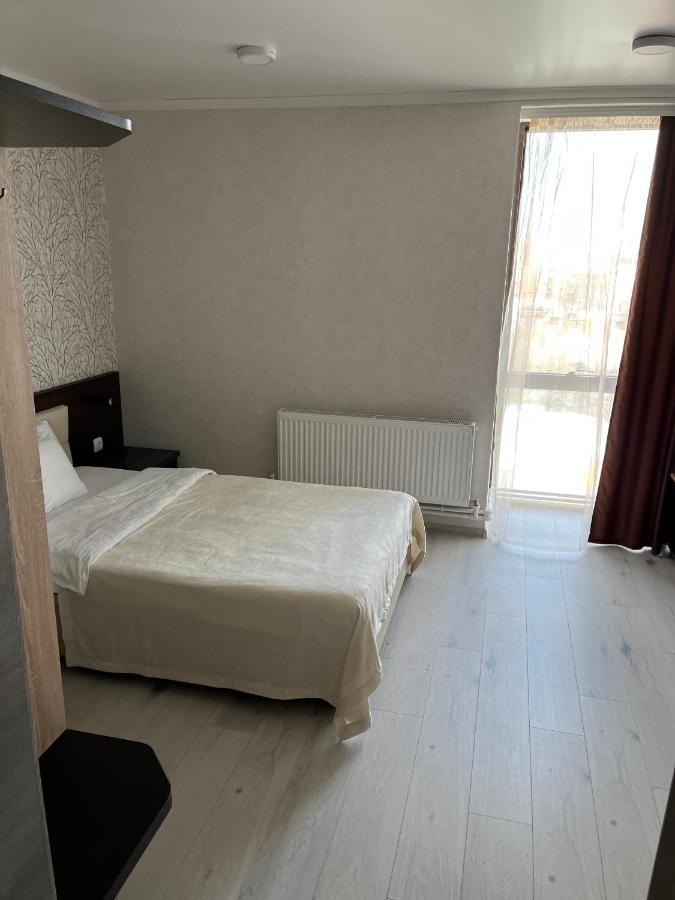 Elite Hotel Balti Buitenkant foto